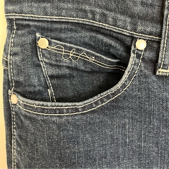 Wrangler Q Baby Jeans Size 9/10 X 36 Blue Womens Denim Boot Cut Western Cowgirl - Picture 11 of 12